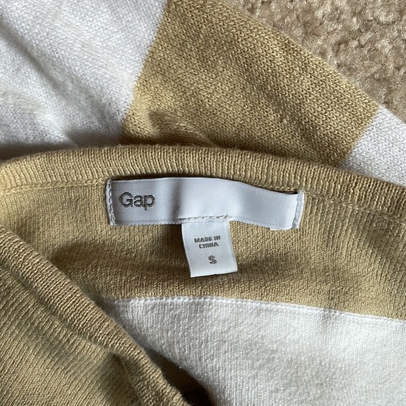 Gap knit halter top size S - Picture 3 of 3